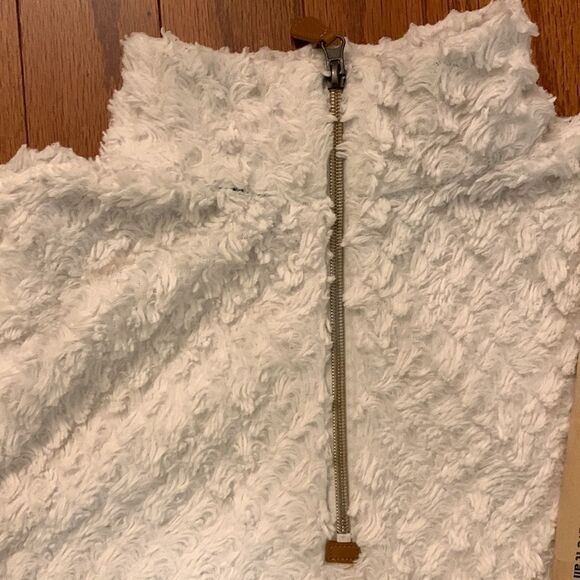 Simply Southern Sz Large quarter zip white fluffy Sherpa - Picture 4 of 9